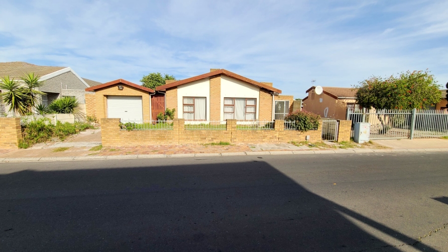3 Bedroom Property for Sale in Highbury Western Cape